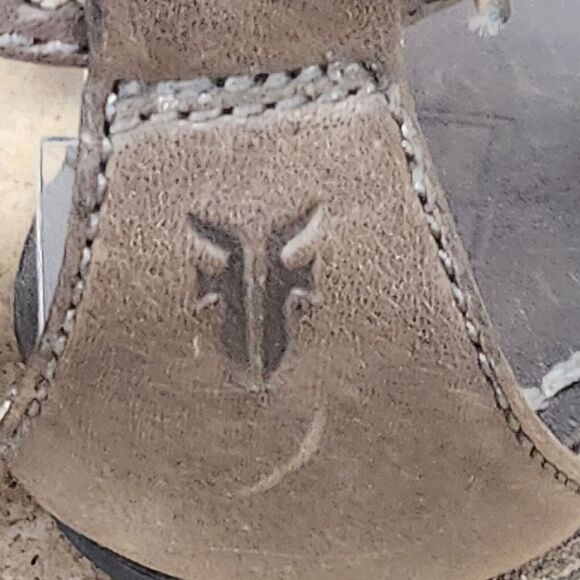 Frye Brown Leather Beaded T Thong Sandals Flats Boho Size Cross stitch - Picture 8 of 16